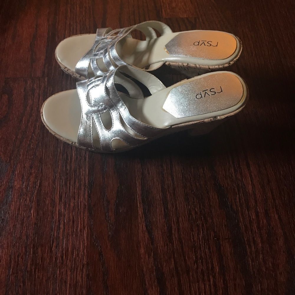 Silver sandals - Picture 3 of 4
